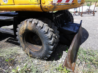 Prodám kolový nakladač HITACHI EX 135W - 11