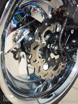 Suzuki Intruder M109R, M1800R - 11