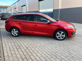 Renault Megane Grandtour 1.6 dCi BOSE Edition 96kw - 11