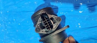 VW Golf 4 Náhradní díly Alternator, vaha vzduchu, alu kola - 11