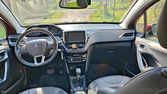 Peugeot 2008 - 11