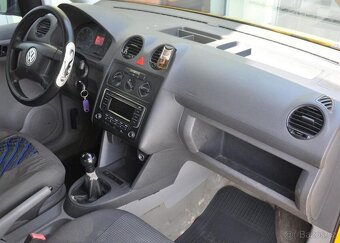 Volkswagen Caddy 2.0TDi - 11