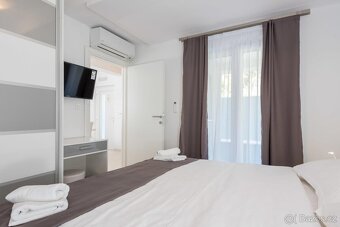 pronájem poloviny apartmánového domu. - 11