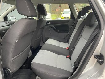 Ford Focus 2,0 TDCi  Duratorq Trend (2010) - 11