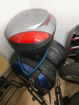 Suzuki Hayabusa GSX 1300R - 11