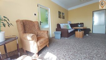 Rodinný dům se stodolou a uzavřeným dvorem a zahradou, Poběž - 11