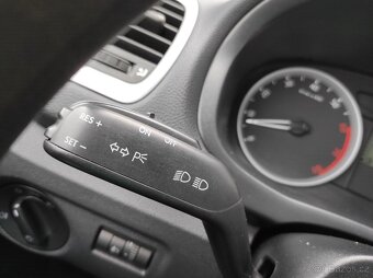 Škoda Roomster 1.6 MPi DIGI KLIMA VÝHŘEV SERVISKA 71 tis. km - 11
