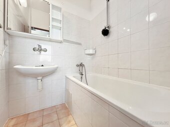Prodej bytu 2+1, 55 m2 - ul. Vídeňská třída, Znojmo - 11