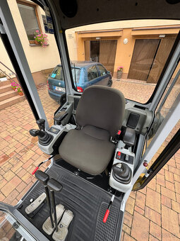 Bagr Wacker Neuson ET20, 680mth, 2022, powertilt, 3x lopata - 11