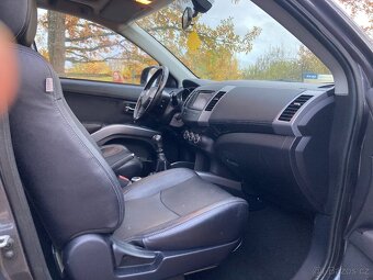 Citroen C-crosser 2,2HDI, Exclusive, 7. míst - 11