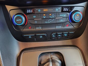 Ford Tourneo Connect Titanium - 11