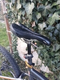 Horské kolo SPECIALIZED 26". - 11