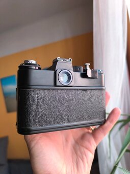 Pěkná zrcadlovka na film Zenit 11 + Helios 44M 4 - 11