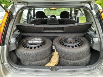 Suzuki Ignis 4x4 1.5i 73kW rok 2004 naj.179tis. NOVÁ STK - 11