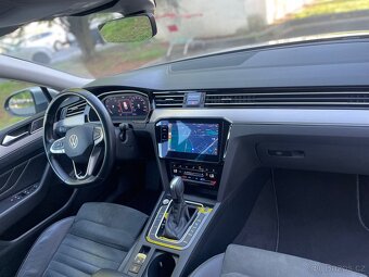 Volkswagen Passat b8 2021 rok 2.0d Dsg - 11