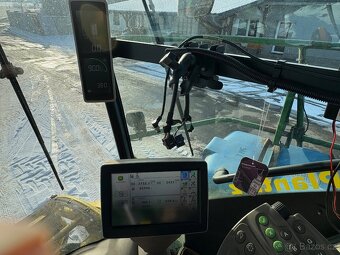 sklízecí řezačka John Deere 8600i - 11
