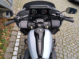 Harley Davidson FLTRX Road Glide 117 - 11