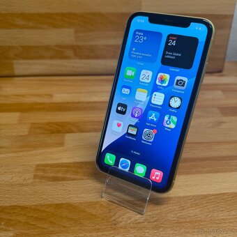 iPhone 11 64GB, žlutý (12 měsíců záruka) - 11