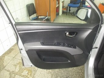 Hyundai i10 1,2 16V - 11