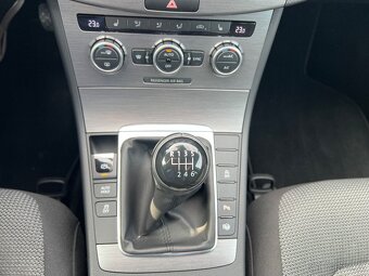 VW Passat Variant 2.0TDI 103KW Manuál Kamera NAVI ACC 2014 - 11