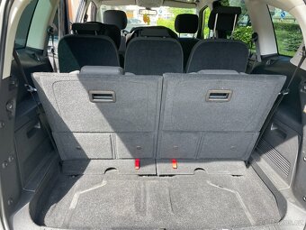Ford S max 7 místné 180tis km. 2,0 120 KW - 11