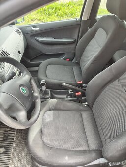 Škoda Fabia 1.2 HTP 40kw nová STK - 11