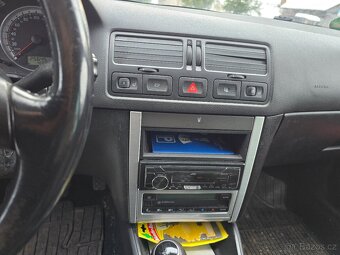 Volkswagen Bora 1.6 77kW - 11