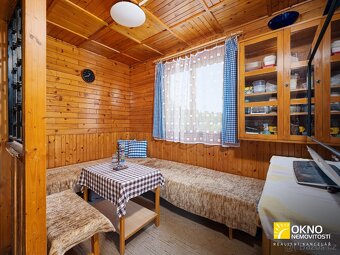 Zahrada s chatkou a výhledem do okolí - 11