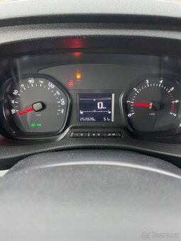 Peugeot Expert - 11