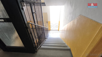 Pronájem bytu 1+kk, DV, 20 m², Kadaň, ul. Golovinova - 11