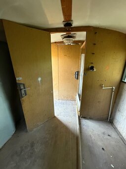 Maringotka 8x2,4m  německé tovární výroby - 11