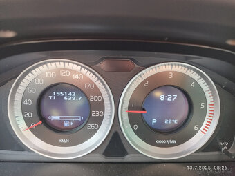 Volvo XC60 2.4D 2012 - 11