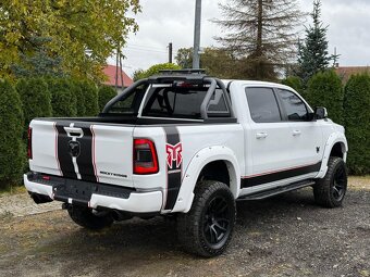 DODGE RAM 1500 5,7 HEMI ROCKY RIDGE 2022 - 11