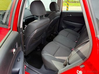 Hyundai i30 1,4 16V 80kW CVVT KLIMA 2 SADY KOL - 11