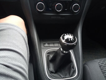 VW Golf 6, 1,6 TDi 77kW - 11
