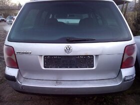 vw passat variant 1,6 i 2005 bez dokladu - 11