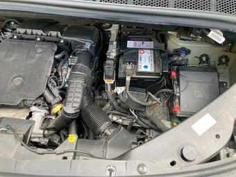 Berlingo 1.5 BlueHDi 100S&S MAN FEEL, Zelená AQUA - 11