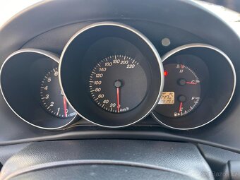 Dobry den prodám Mazdu 3 rok 2004 1.6 77kw stk plátna - 11
