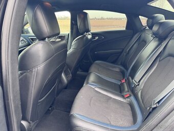 Chrysler 200S Limited 2,4 Kůže Klima 2015 - 11