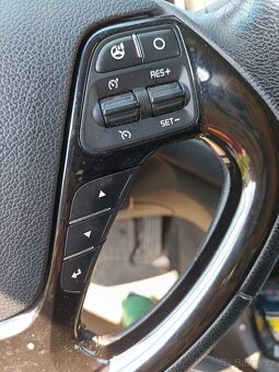 Kia Ceed 1.4 2015 První majitel - 11