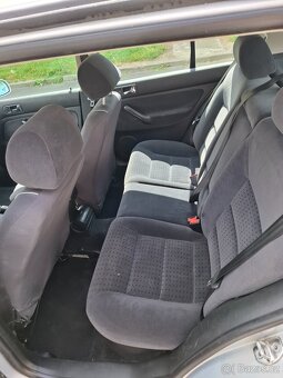 Prodám Volkswagen Golf IV 1.6i - 11