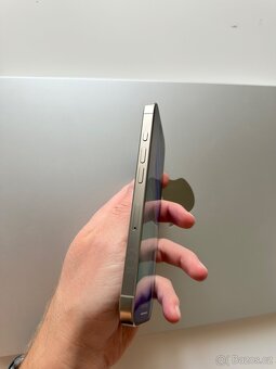 iPhone 16 Pro 256GB v TOP stavu - 11