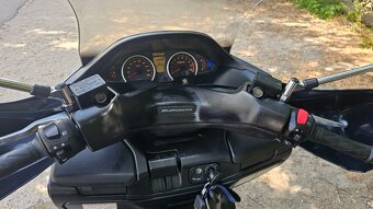 Suzuki Burgman 400 r.v.2009 - 11