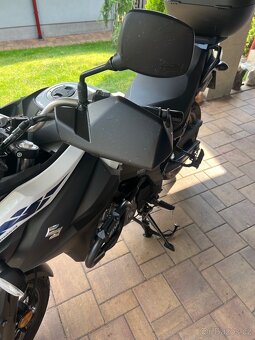 SUZUKI V-STROM 650 - 11