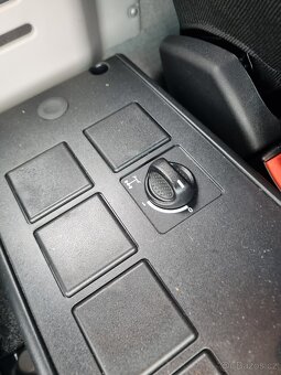 NOVÉ IVECO 120E22 NOSIČ KONTEJNERU - 11