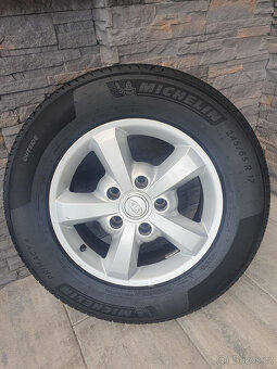 KIA SORENTO ORIGINÁLNÍ ALU KOLA 245/65/17 111H - 11
