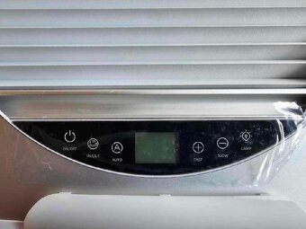 Střešní okno s ventilátorem podobné jako MaxxFan - 11