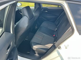 ► TOYOTA COROLLA 1.8 HYBRID GR SPORT E-CVT LED-KAMERA-TAŽNÉ - 11