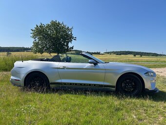 Ford Mustang Convertible, facelift - 11