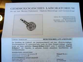 TOP přívěsek 750 zlatých 1 + 11 diamantů celkem cca. 1,85 ct - 11